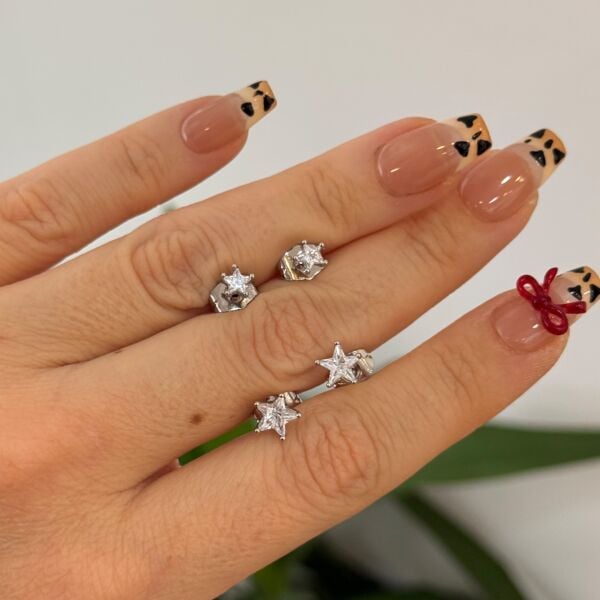 Xuping no:1 Yıldız Tek Taş Çelik Çivi Küpe