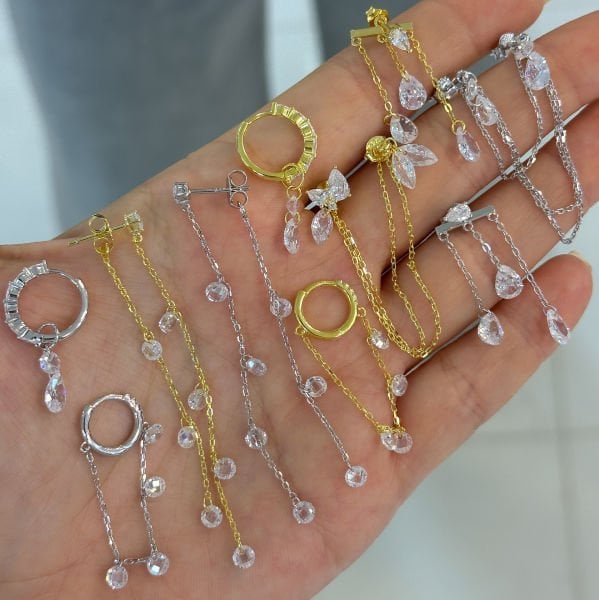 925 Ayar Gümüş MaTash Kristal Sallantılı Zincirli Küpe