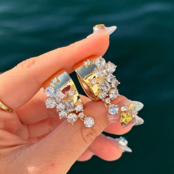 Fiori Taşlı Halka Küpe