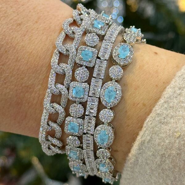 Diamonds Baby Blue Oval Bileklik