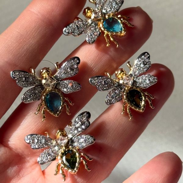 Queen Bee Arı Küpe