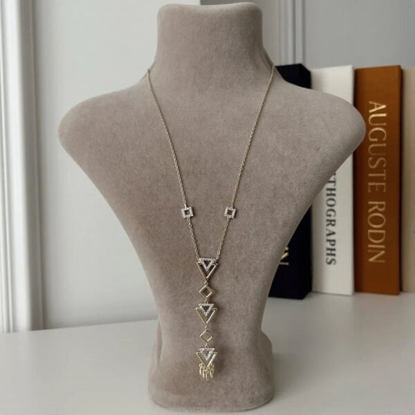 Trivas Y Dekolte Kolye