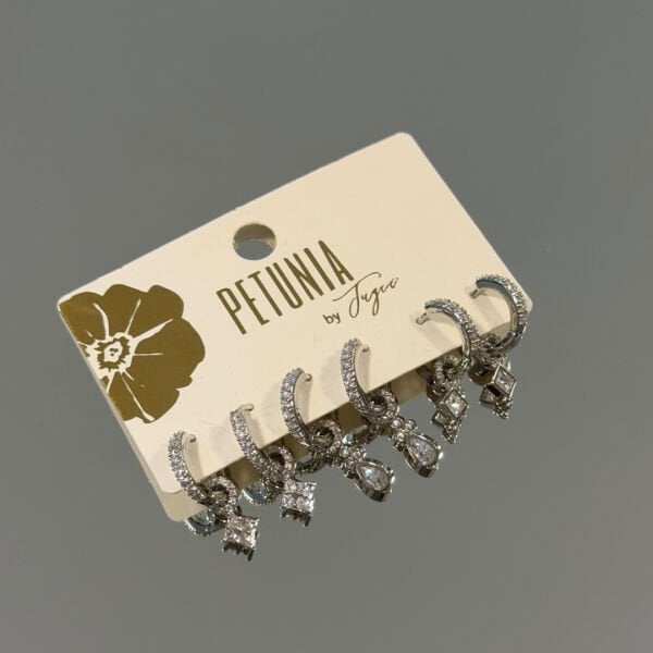 Silver Sallantılı Taşlı 6’lı Küpe Seti