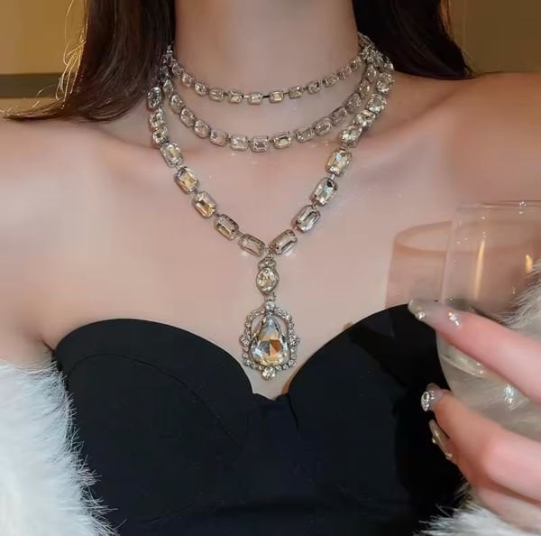 Diamonds Beyaz Taşlı Kolye