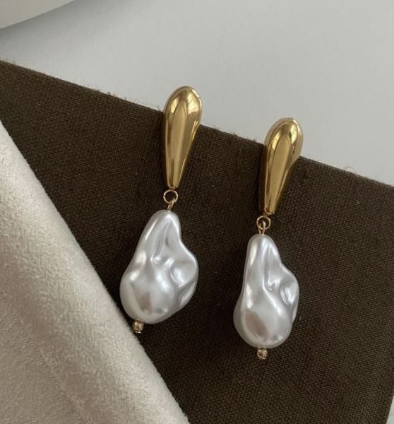 Vintage Gold İnci Çivi Küpe