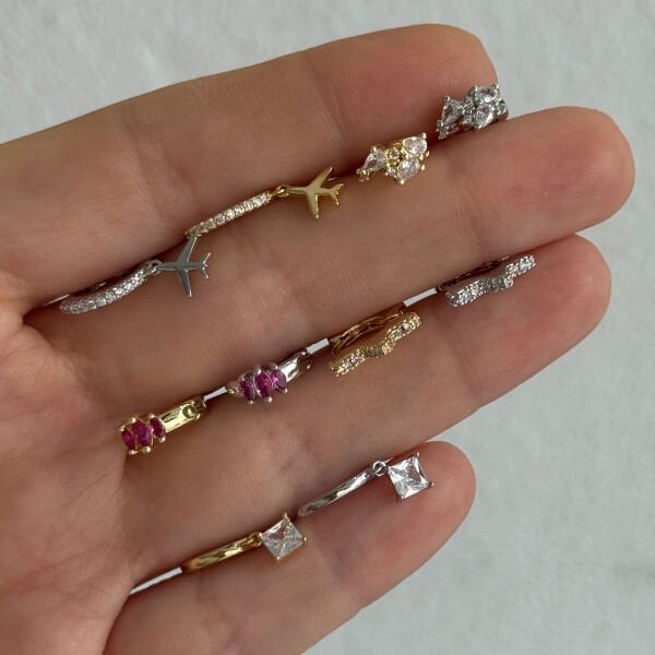 Taşlı Halka Helix Piercing