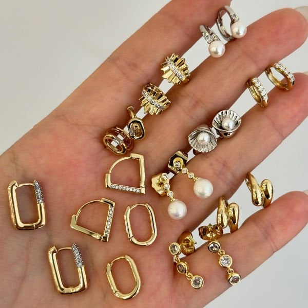 Xuping 14 Ayar Üç Taş Çelik Çivi Küpe