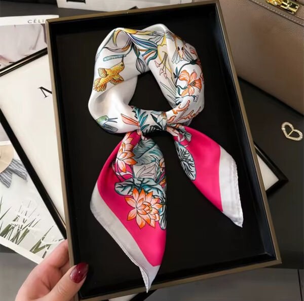 Kuş Desenli İpek Şal Fular Bandana 70x70