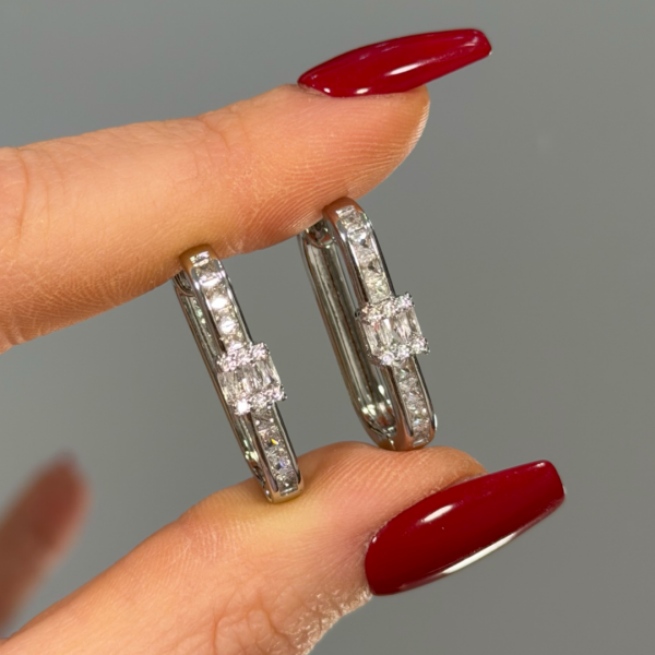 Xuping Baget Taşlı Oval Halka Çelik Küpe