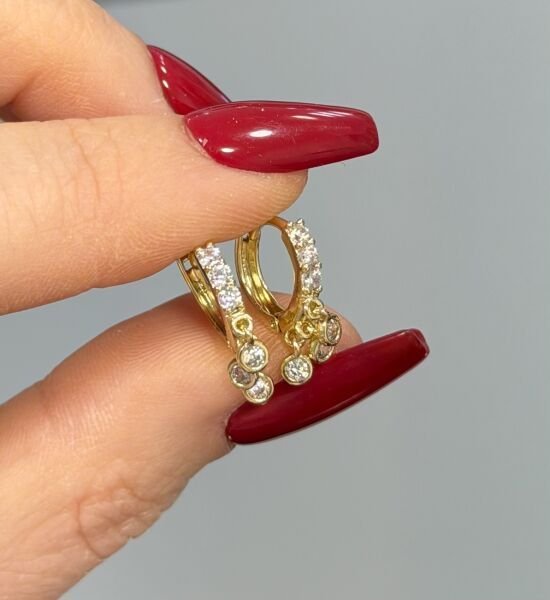 Xuping 14 Ayar Mini Taşlı Sallantılı Halka Çelik Küpe