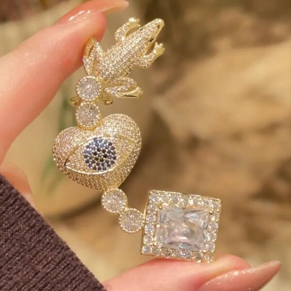 Love Story Taşlı Earcuff Kıkırdak Küpe