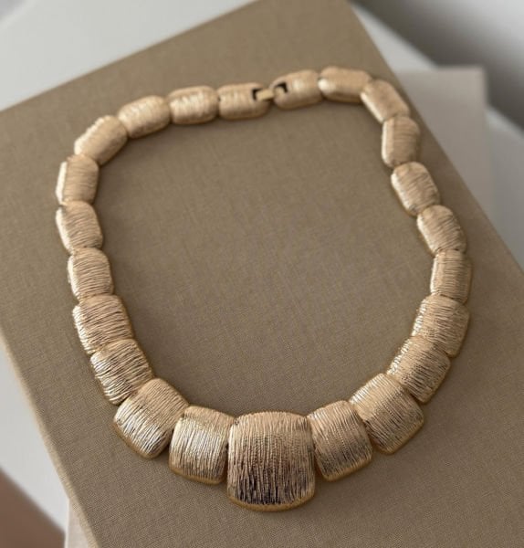 Mat Golden Rock Kolye