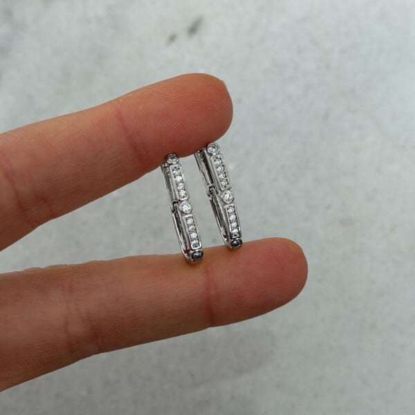 Xuping Oval Taşlı Halka Çelik Küpe