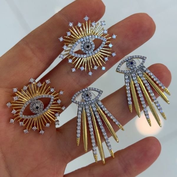 Shine Göz Taşlı Mix Çivi Küpe