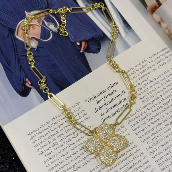 RC Yonca Taşlı Kolye