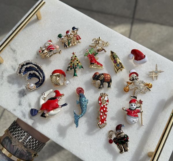 Süpürgeli Cadı Broş