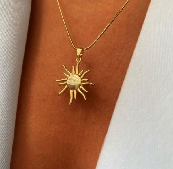 Güneş Çelik Kolye