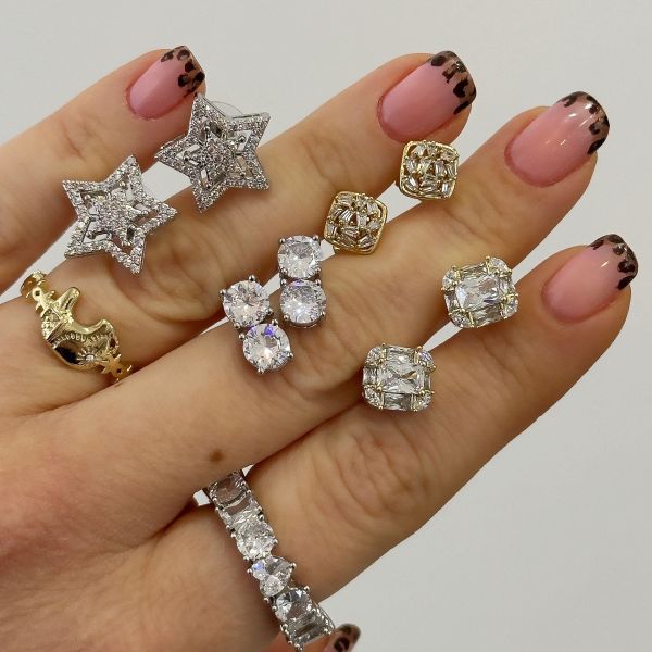 Klasik Diamonds İkili Tek Taş Çelik Mini Çivi Küpe