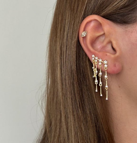 Çoklu Görünümlü Sallantılı Küpe