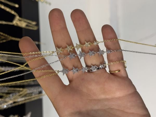 Yıldızlar Y Dekolte Kolye