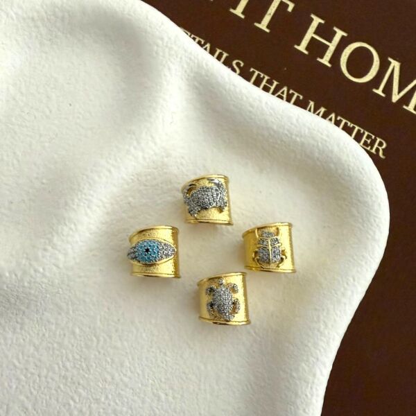 Yengeç Taşlı Mat Earcuff Kıkırdak Küpe