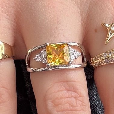 Sarı Taş Gümüş Rengi Yüzük